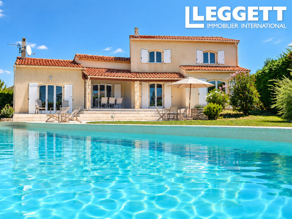 Exceptionnelle villa individuelle T4 avec garage, jardin privatif et piscine, dans un village avec commodités.