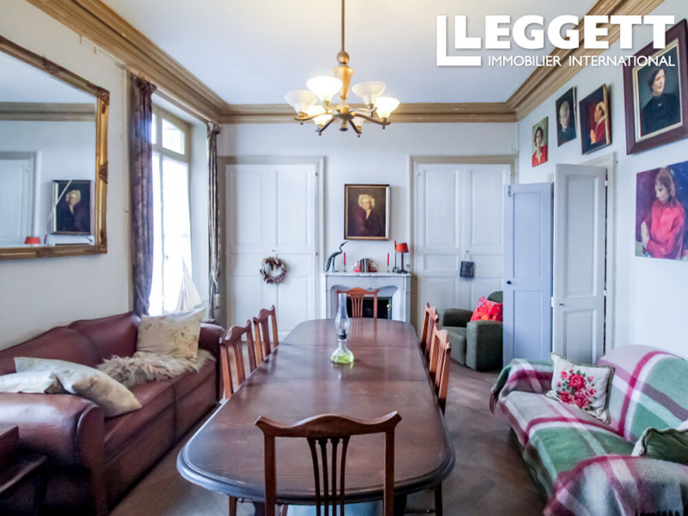 Maison de Maître de 5 chambres avec cour, garage et terrain non-attenant au bord de la rivière