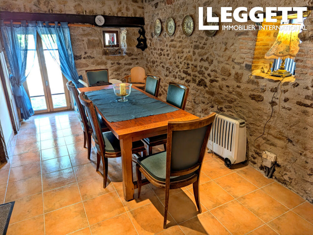 Vente Maison Belle maison de campagne avec écuries, granges et plus 4595 m² de terrain, dans un hameau accueillant. Feusines