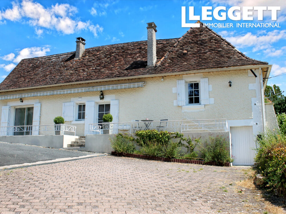 Domaine périgourdin rénové avec gîte rentable, piscine et parc privé à quelques minutes de Bergerac
