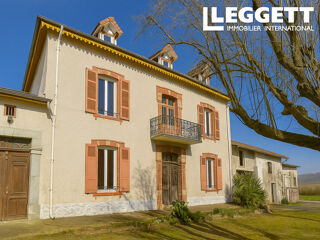 Maison 7 pièces 266 m² · à Lacassagne · 266 m² · 249 500 €