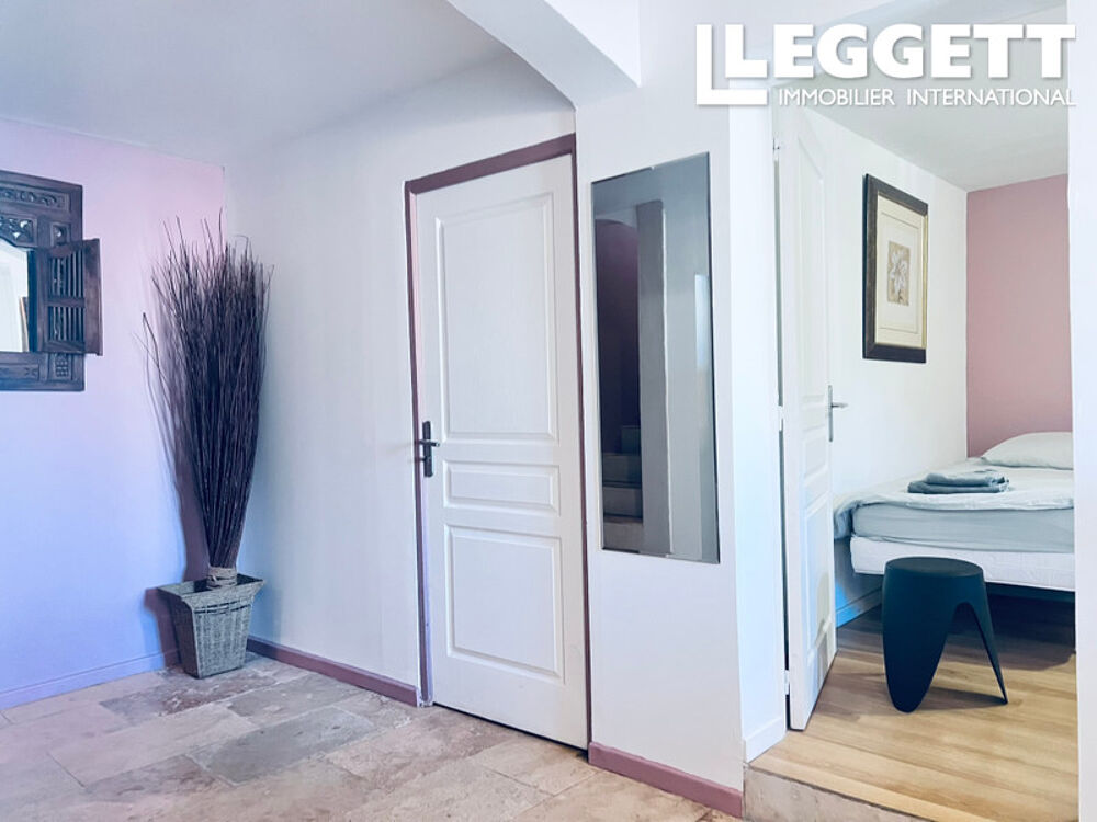 Vente Maison Roquebrun ? Maison entièrement rénovée, 5 chambres, grande piscine, vues dégagées, fort potentiel locatif. Roquebrun
