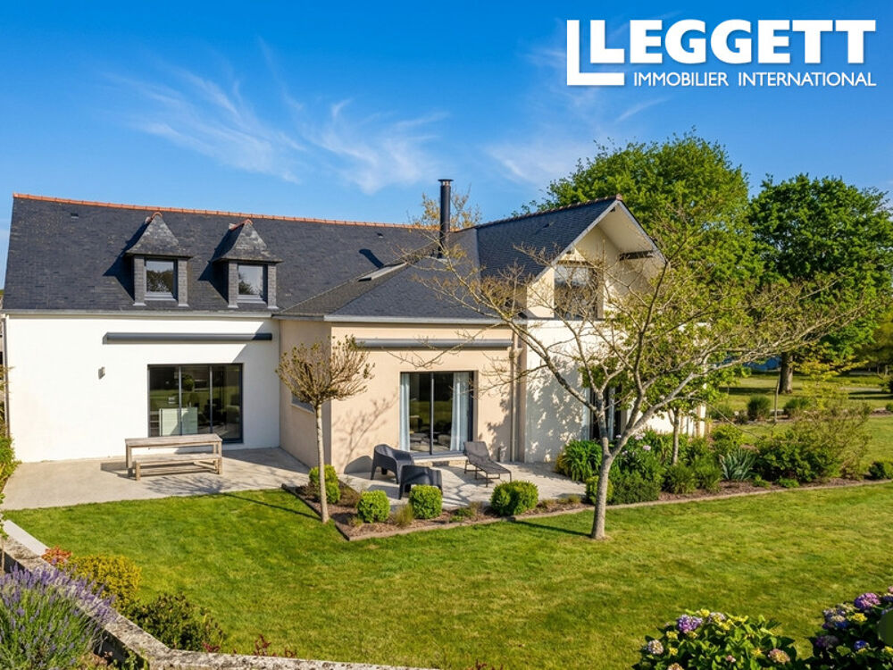 Vente Maison Ancienne ferme avec une propriété moderne de 4 chambres, un lac, des dépendances et environ 47 hectares de ter LescouËt-gouarec