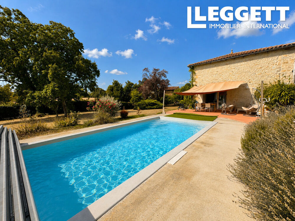 Vente Maison Ferme en pierre de caractère avec gîte, piscine et dépendance ? Cadre paisible à seulement 5 mins de Baignes Bran