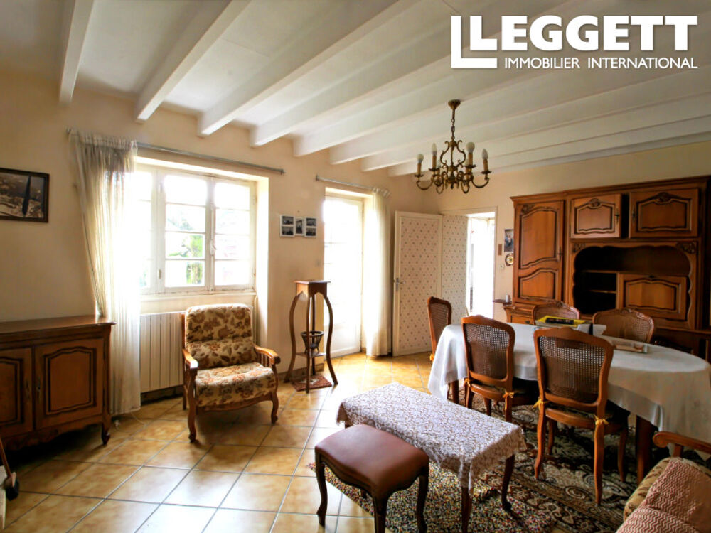 Vente Maison Maison de campagne pleine de charme avec 4 chambres, jardin et deux garages Villiers-couture