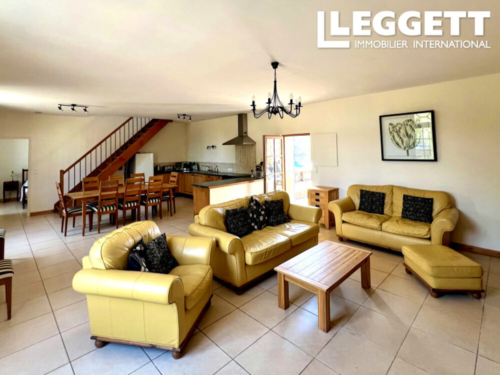 Belle maison en pierre de 4 chambres & piscine, située dans un hameau paisible près de Saint-Germain-du-Seudre