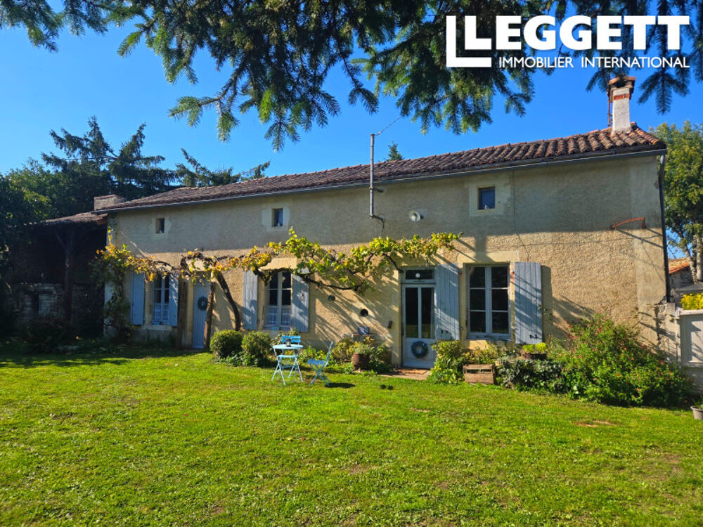 Vente Maison Énorme potentiel pour cet ensemble de propriétés pleines de caractère sur plus de 4 000 m² de terrain Pliboux