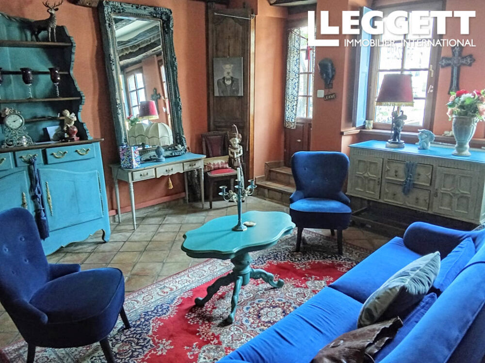 Vente Maison Une charmante maison de 4 chambres, chargée d'histoire, située au centre d'une petite cité de caractère. Jugon-les-lacs - commune nouvelle