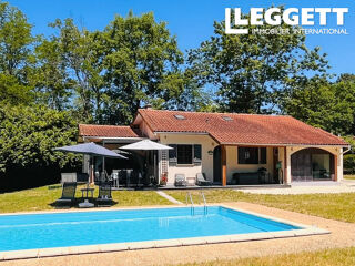 Vente Maison Charmante maison de plain-pied avec piscine et jardin clos près de Nérac<br /><br /> RÉaup-lisse
