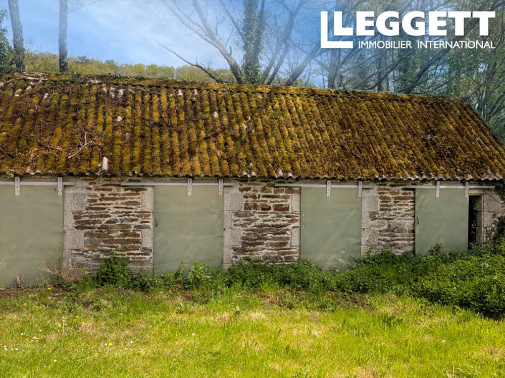Maison de 3/4 chambres bien entretenue en bordure de rivière avec garage, jardin et dépendances