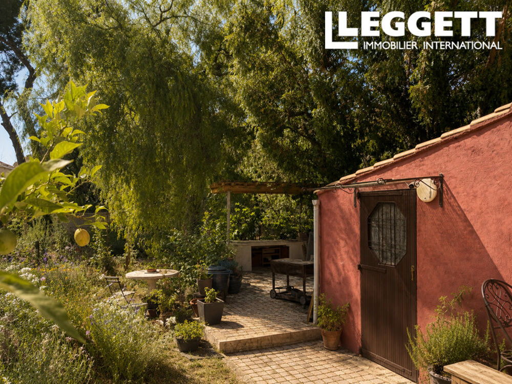 Bien d'exception en rez-de-villa ? 1 /2 chambres, mezzanine, vaste terrasse, cuisine d'été et jardin privatif