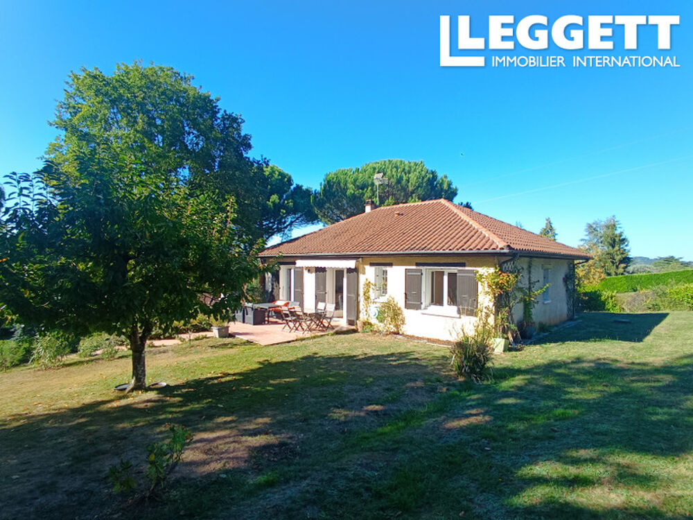 Maison plain pied rénovée sans travaux 3 chambres avec jolie jardin.