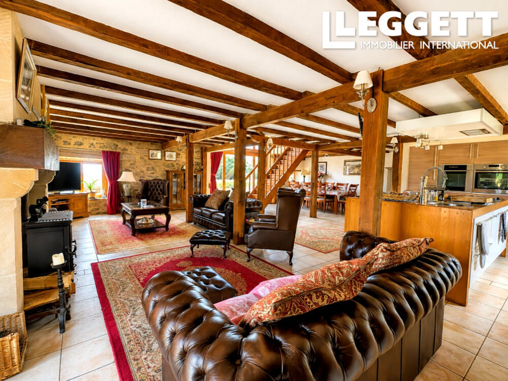 Vente Maison Magnifique grange rénovée de cinq chambres, deux gîtes, piscine et 7,5 hectares de terrain Pageas