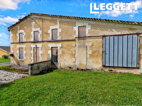   Maison � r�nover avec toiture neuve sur 4 860 m� de terrain � Saint-Christophe-de-Double Maison - 200 m�