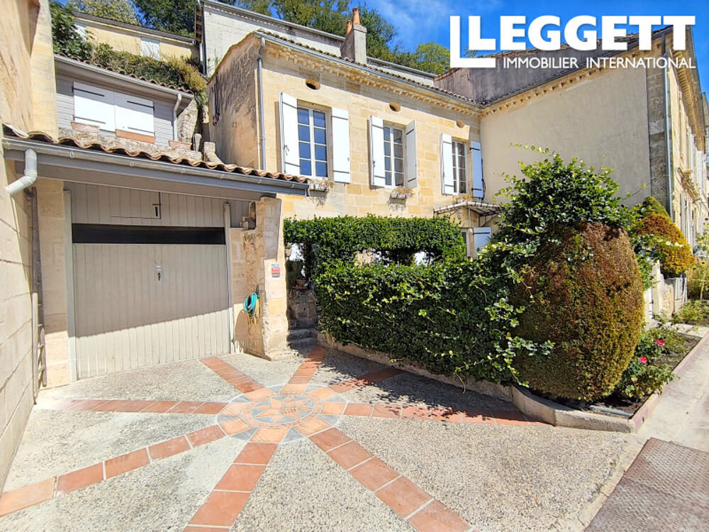 Vente Maison Demeure d?exception au pied d?un château médiéval, vues sur les vignobles, piscine rooftop sans vis-à-vis. Langoiran