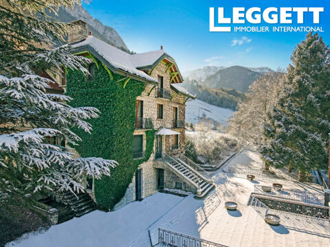   Manoir en Haute-Savoie avec deux habitations, piscine, tennis, vue montagne, proche Annecy, ski et Gen�ve Maison - 14 pi�ce(s) - 477 m�
