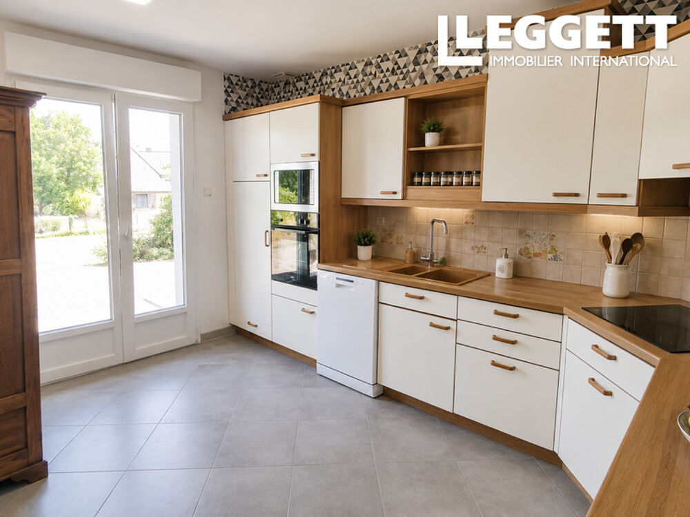 Vente Maison Maison 112 m2, sous-sol complet, verger, dépendances, garage, proche Sainte-Mere-Eglise. Près d'Utah Beach. Sainte-mÈre-Église