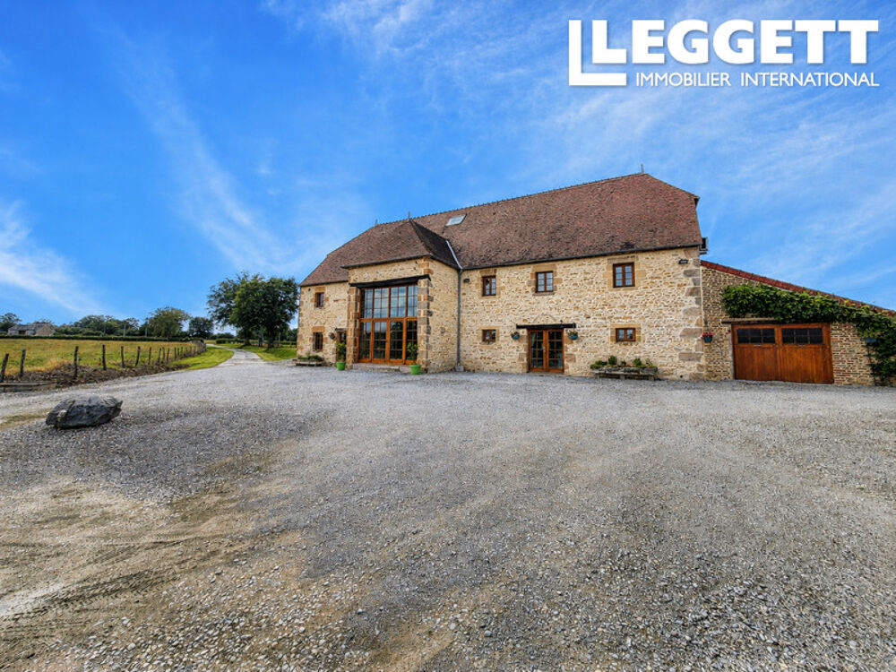 Vente Maison Grange rénovée avec 4 chambres en suite, deux cottages et piscine couverte sur 1,19?ha près de Lurcy-Levis Lurcy-lÉvis