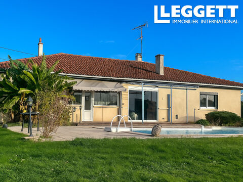   Maison de plain-pied spacieuse, 3 chambres, piscine, au calme et proche des commodit�s du village. Maison - 8 pi�ce(s) - 171 m�