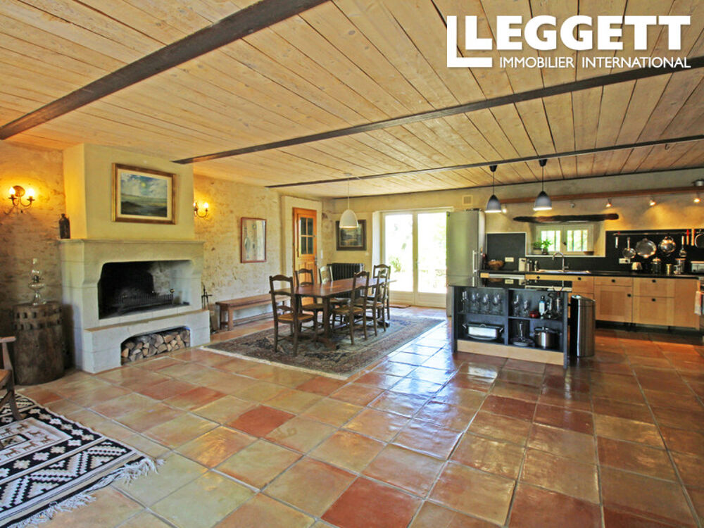 Vente Maison Magnifique propriété rénovée avec piscine, dépendance et vue dégagée sur la campagne Salles-sur-l'hers