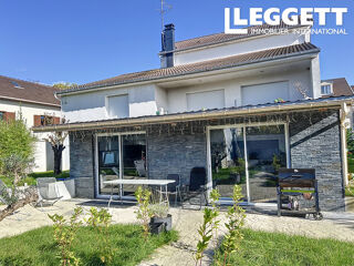  Maison � vendre 4 pi�ces 240 m�
