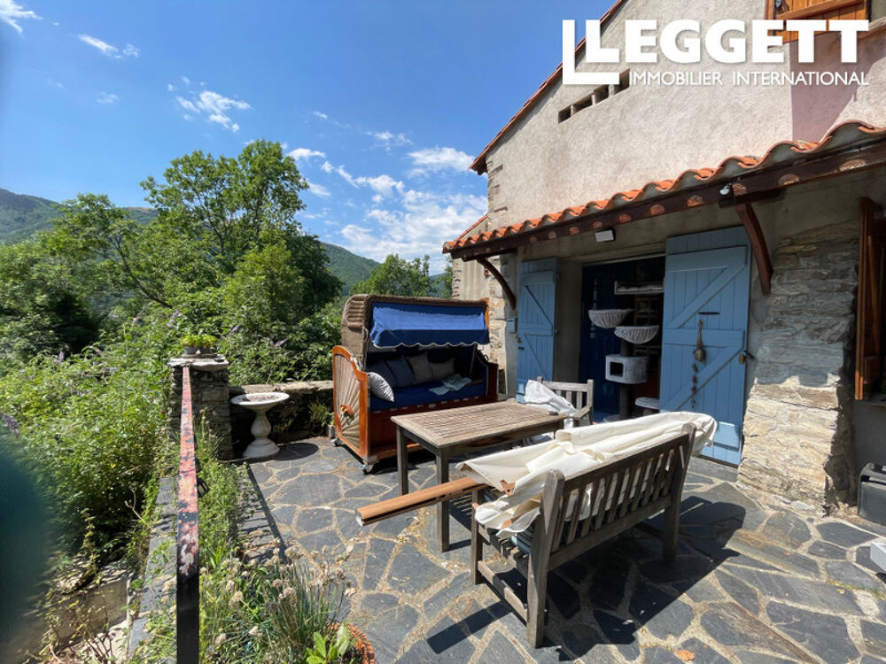 Vente Maison Mas traditionnel comprenant 4 chambres, 2 salles de bains, des terrasses exposées au sud, un jardin et des dép Prats-de-mollo-la-preste