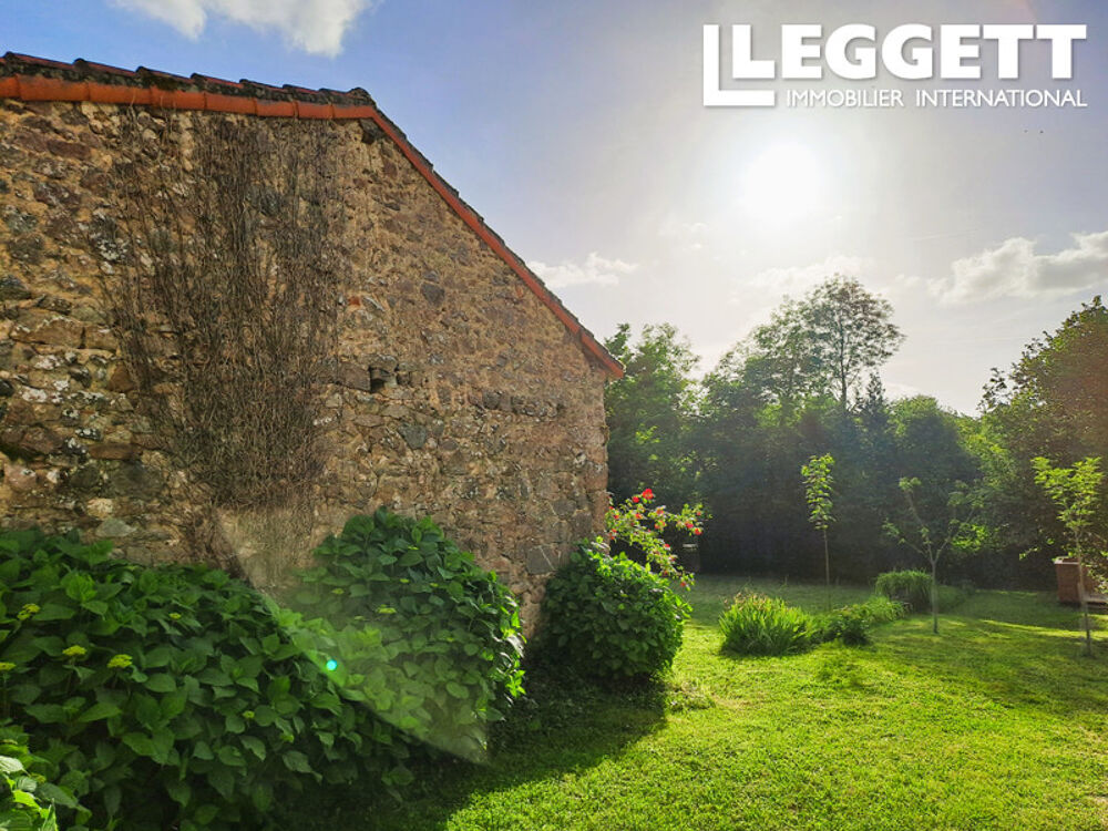 Vente Maison Authentique maison en pierre 1CH, 1SDB, garage, jardin, à cote de Vienne dans le historique Availles Limouzine Availles-limouzine