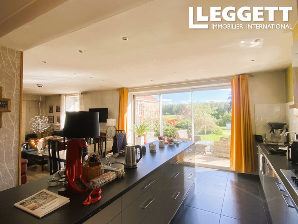 Vente Maison Magnifique domaine de 28 hectares; maison classée B, 2 gîtes, hangar, granges, sans voisins et vue panoramique Épineuil-le-fleuriel