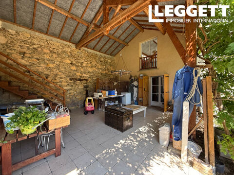   Vues panoramiques, maison 5 chambres + g�te 1 chambre, terrain, terrasse + d�pendance ? sud et tres bon etat Maison - 8 pi�ce(s) - 234 m�