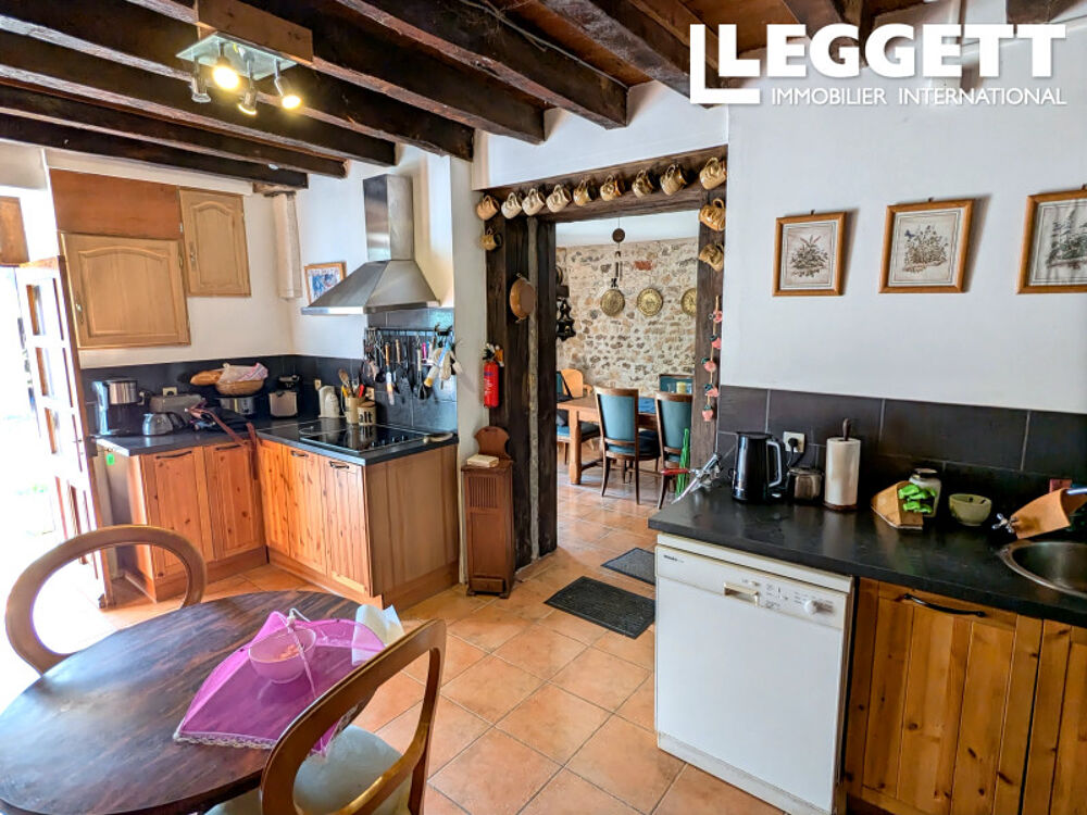 Vente Maison Belle maison de campagne avec écuries, granges et plus 4595 m² de terrain, dans un hameau accueillant. Feusines