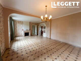 Vente Maison Maison de la Belle Époque avec double garage, atelier et jardin de 4 510 m² MÉdillac