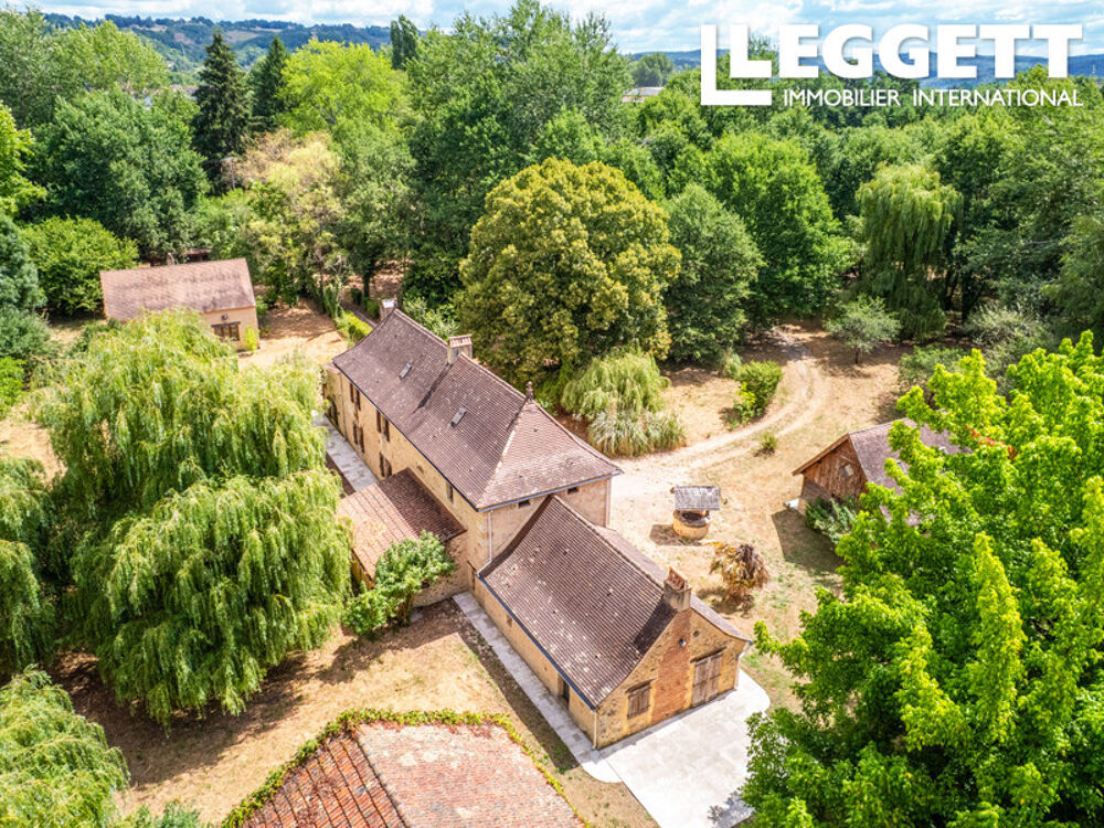 Le Bugue ? Propriété de caractère et gîte sur 5 hectares avec accès à la rivière