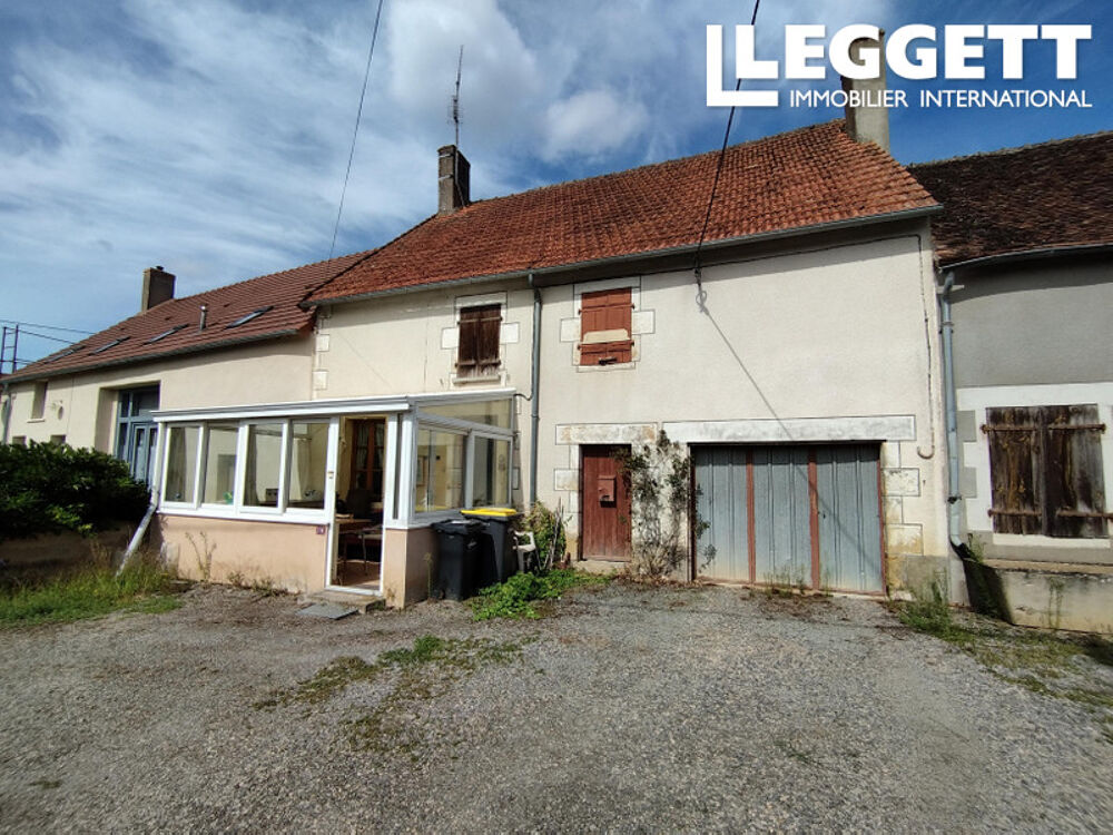 Maison 5 pièces 79 m² · à Coulonges-les-Hérolles · 79 m² · 24 500 €