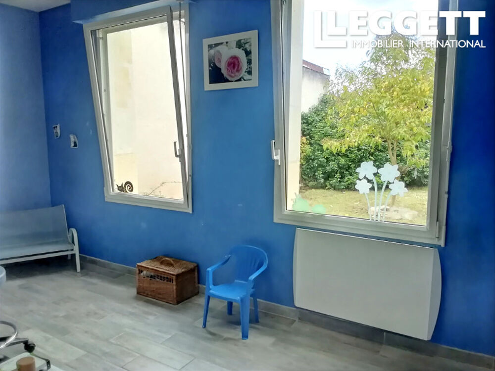 Vente Maison Maison mitoyenne de 129m² jardin de 533m² <br />Centre de Montoire 19 rue Gambetta <br />Nos 360° LEGGETT immo 41<br /><br /><br Montoire-sur-le-loir