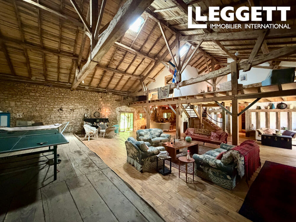 Maison 6 pièces 200 m² · à Les Salles-Lavauguyon · 200 m² · 119 900 €