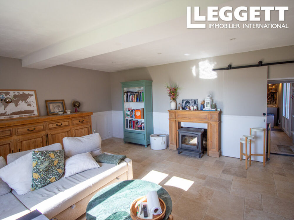 Vente Maison Corps de ferme de trois chambres avec de nombreuses dépendances à Marigny Marmande Marigny-marmande