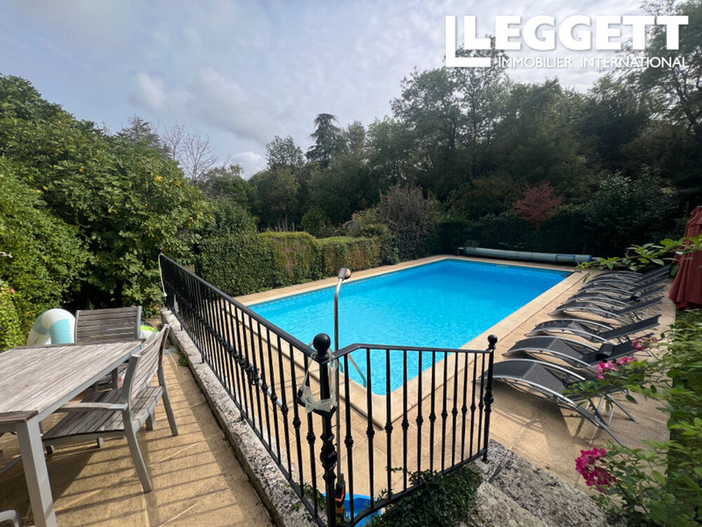 Vente Maison Maison charentaise de caractère ,deux gîtes, piscine, jardin, parking, revenus locatifs près de Saint-Savinien Crazannes