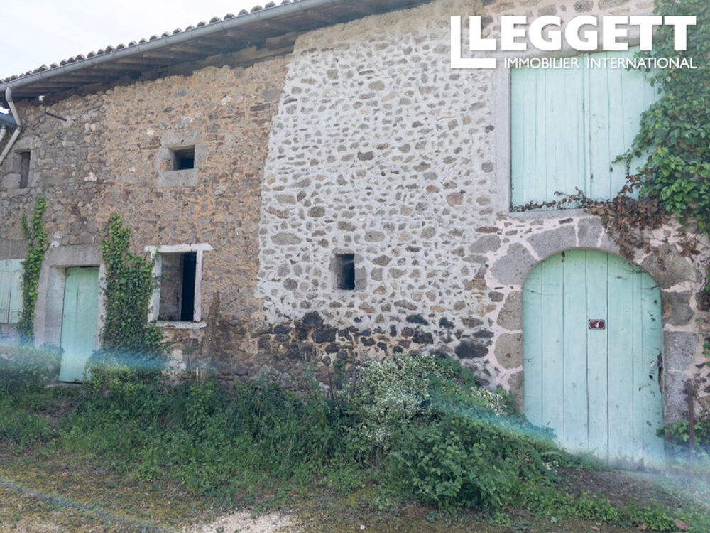 Vente Maison une maison à rénover, 4 chambres rdc, grenier 130m2, terrain et dependences Pressignac