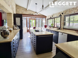 Vente Maison Villa T6 de plain-pied avec piscine et jardin dans un charmant village, à 10 min d?Uzès. Garrigues-sainte-eulalie