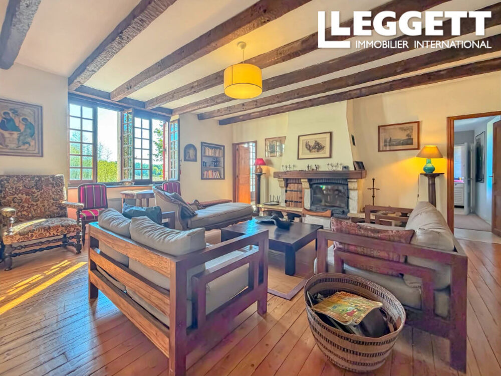 Vente Maison En Périgord Noir, longère de charme de plus de 300 m² avec gîte, piscine, tennis et parc naturel Thenon