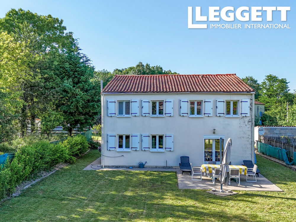 Vente Maison Environnement paisible ? Maison individuelle de 4 chambres, dont 3 suites avec SDE, jardin, garage et atelier. Varaize