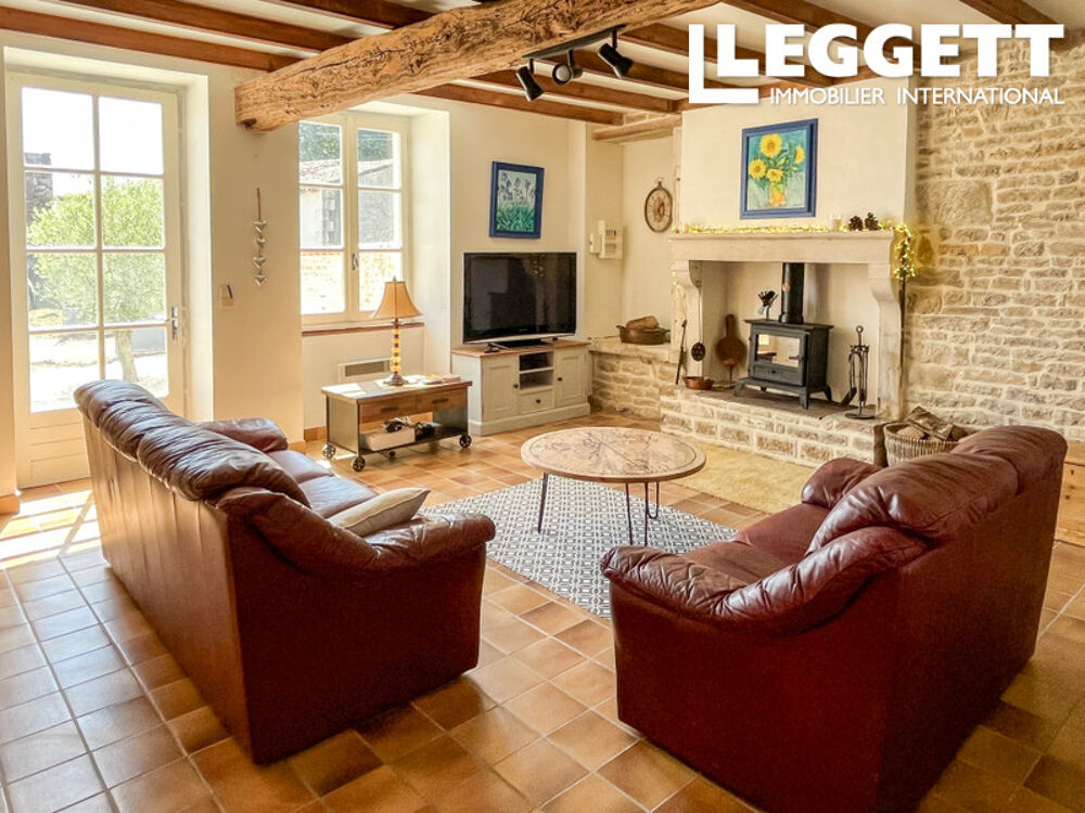 Vente Maison Superbe maison en pierre indépendante avec jardin clos de murs et grange EmpurÉ