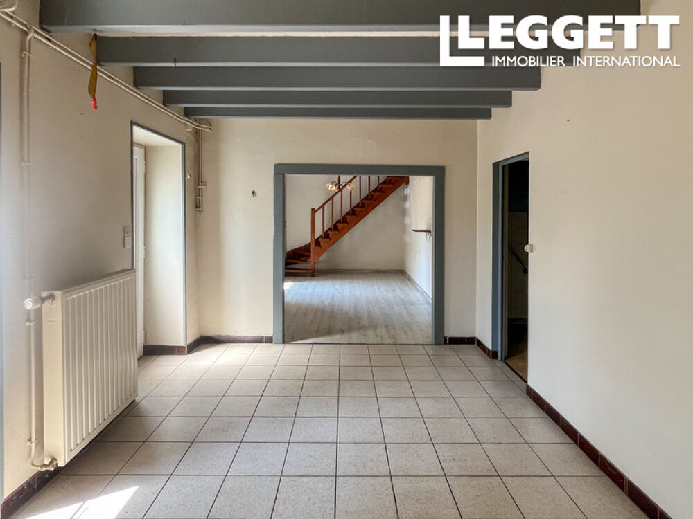 Vente Maison Charmante propriété de campagne de 4 chambres avec grandes dépendances et jardin. MessÉ