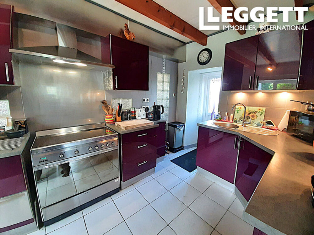 Vente Maison Charmante maison de 3 à 4 chambres située à Gout Rossignol, et à proximité de villages dotés de commerces. Gout-rossignol