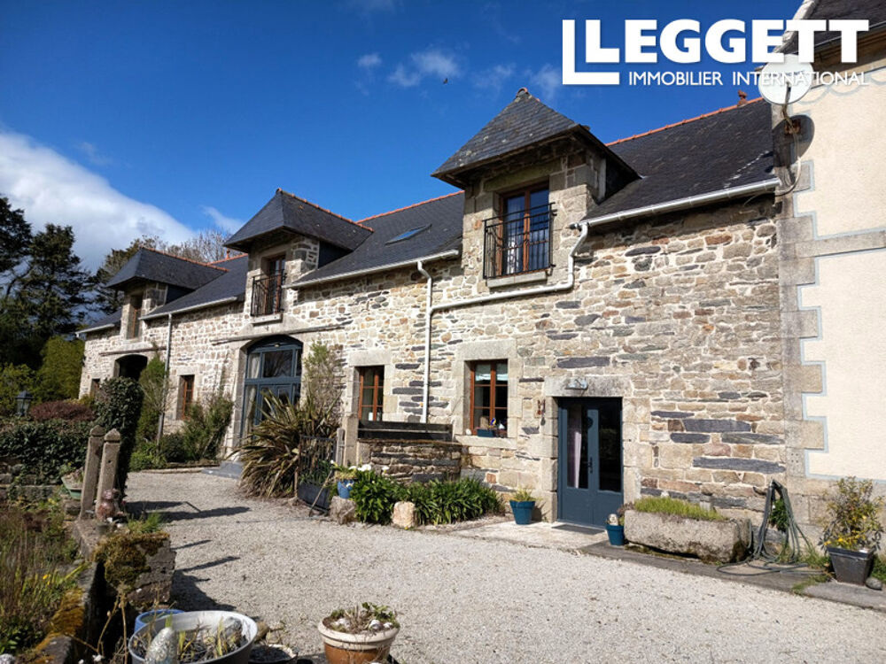 Vente Maison Une magnifique propriété comprenant une maison principale, gîtes et dépendances, à proximité de belles plages. Cast