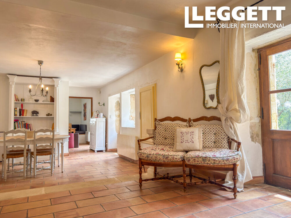 Vente Maison Enclave des Papes, Mas en pierre avec piscine, jardin arboré et cadre provençal d?exception au calme absolu Grillon
