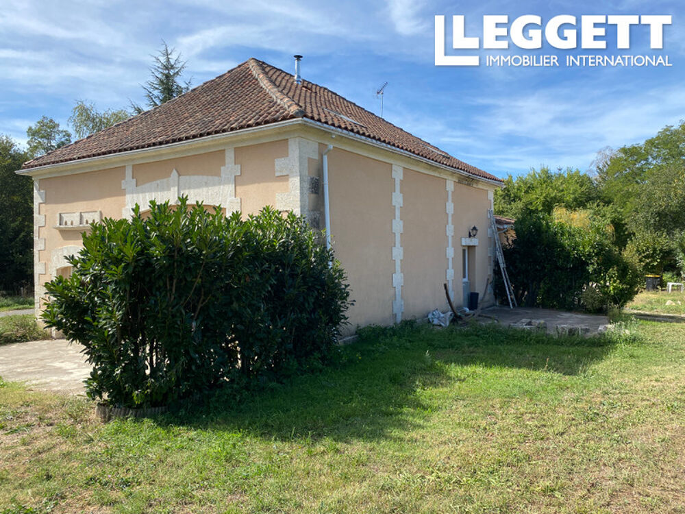 Vente Maison Une rare opportunité d?acquérir une belle et spacieuse propriété en pierre, bénéficiant d?une aussi grande sup Rougnac