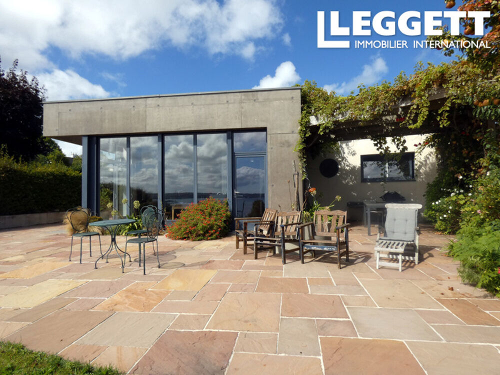 Maison contémporaine d'environ 99 m², niché dans une cardre magnifique avec vues sur la Baie de Paimpol