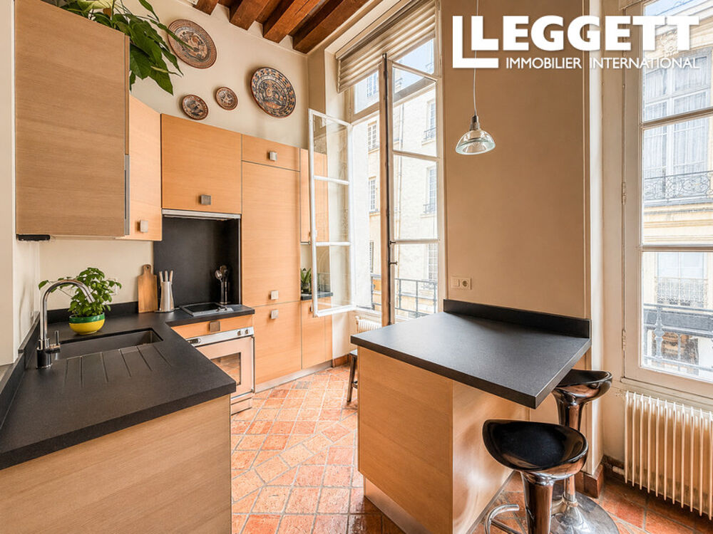 Vente Appartement Paris 4e ? Île Saint-Louis ? Exceptionnel appartement avec poutres peintes du XVIIe et 3,60 m sous plafond Paris 4