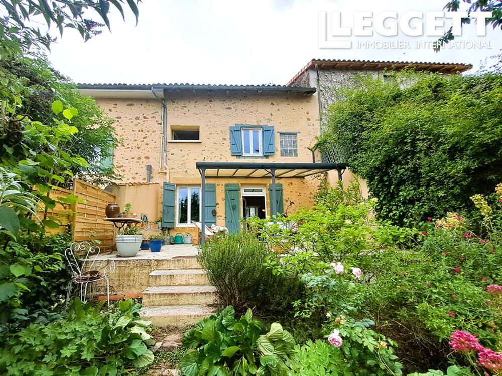 Vente Maison Élégante 3 CH maison de caractère, avec de charmants jardins et une terrasse, au c?ur de Availles Limouzine Availles-limouzine